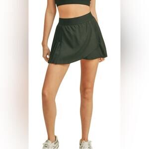 Kimberly C NWT Pleated Wrap-Style Black Skort in size Large